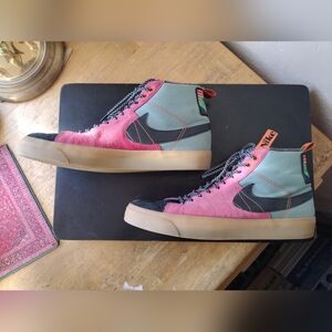 NIKE SB Men's Size 10. DC8903-301 Blazer Mid Acclimate (Skateboarding)